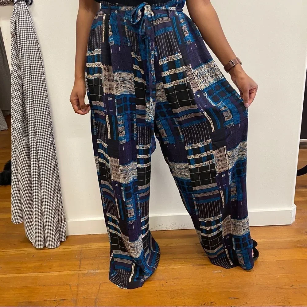 Mod Cloth Flowy Pants - Picture 2 of 8